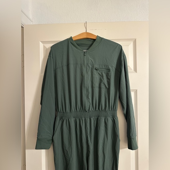Old Navy Green Active Jumpsuit Size Medium - Picture 2 of 5